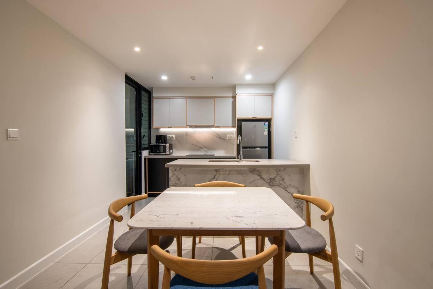 Luxury 2 Or 3Br Apartment In Dist 1 N Pool, Gym, Airport Pickup Ho Chi Minh City Exterior photo